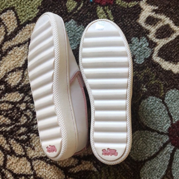 Coach leather shoe. just try it. A little big for me. - Picture 3 of 6